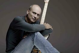 Oliver Steller singt und spricht 