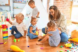 Meet & Connect-Treffen am 15. November: Kreisjugendamt informiert über Kindertagespflege in Korschenbroich