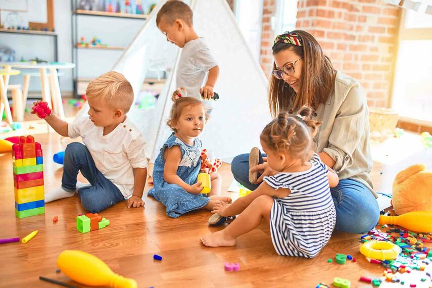 Meet & Connect-Treffen am 15. November: Kreisjugendamt informiert über Kindertagespflege in Korschenbroich