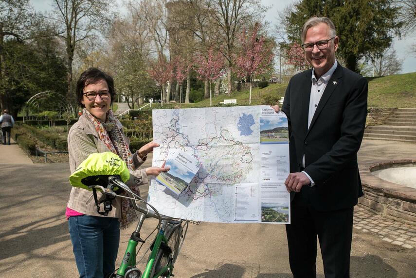 Übersichtskarte „Radfahren im Rheinland“: Abwechslungsreiche Touren auf einen Blick
