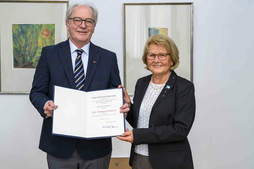 Vorreiter der Palliativmedizin: Dr. Udo Kratel erhielt das Bundesverdienstkreuz am Bande