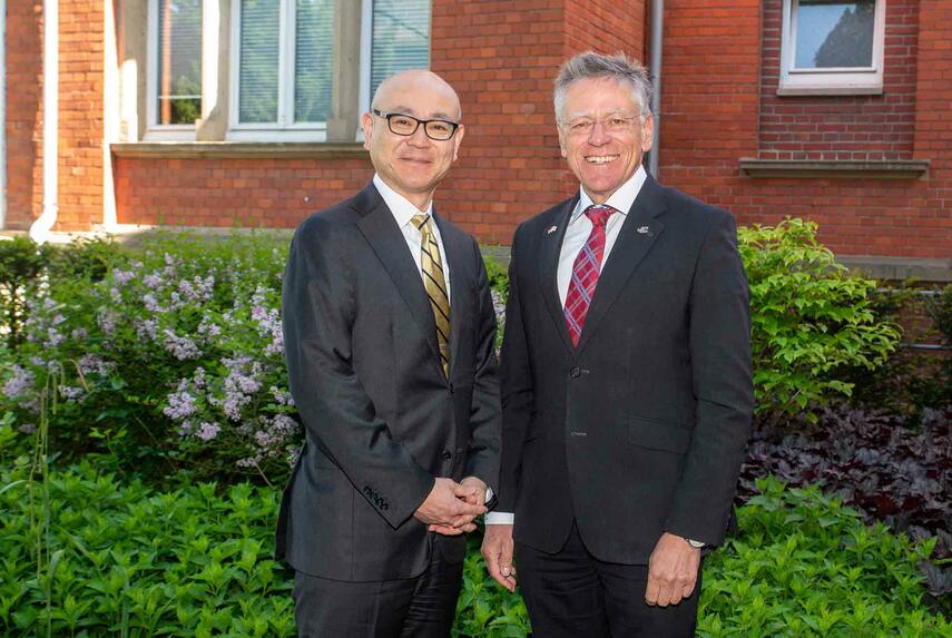 Neuer japanischer Generalkonsul Yoshitaka Tsunoda auf Antrittsbesuch bei Landrat Petrauschke
