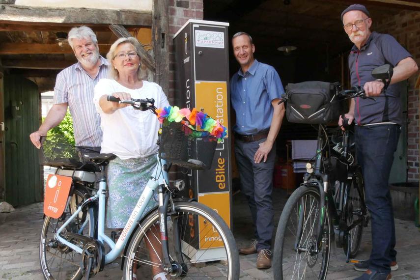 innogy unterstützt Tuppenhof mit einer E-Bike-Ladestation und einem E-Bike