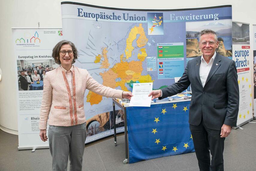 Rhein-Kreis Neuss für Europatag-Veranstaltung ausgezeichnet